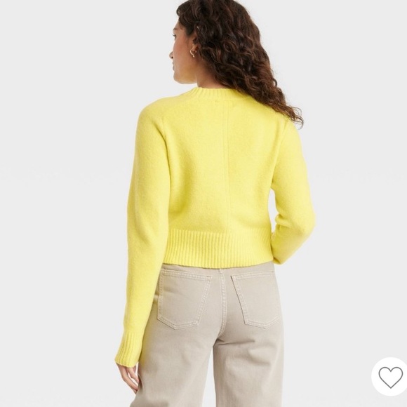 ✨NWT✨ UNIVERSAL THREAD Crew Neck Cashmere Like Yellow Sweater - Medium & Large - Picture 3 of 8